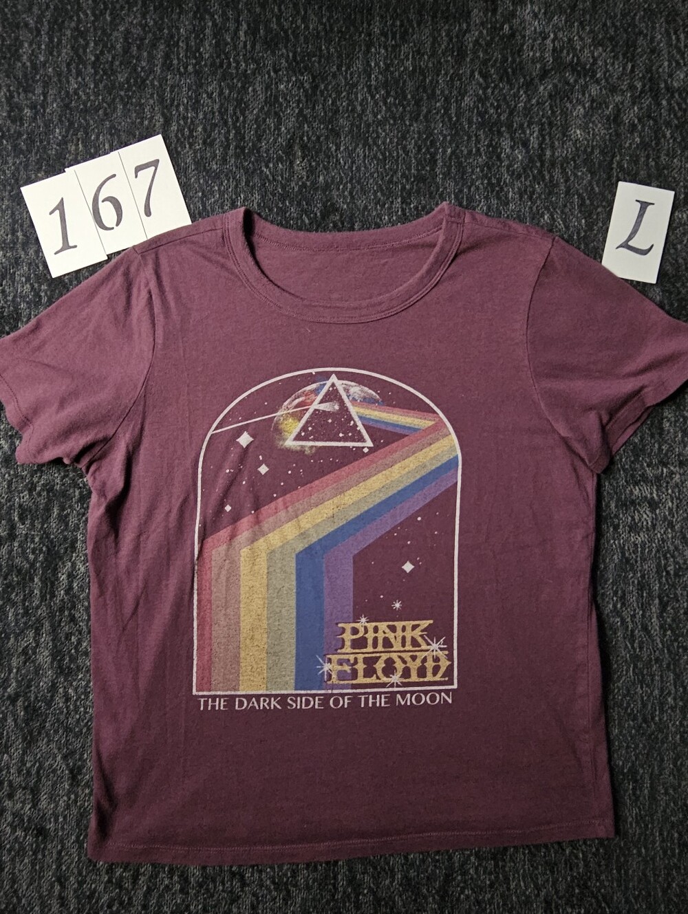 Pink Floyd 'The Dark Side of the Moon' Graphic Tee - Burgundy